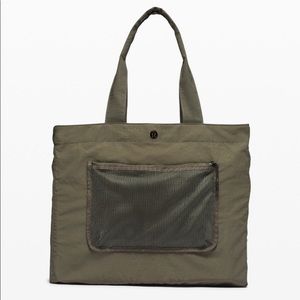 lululemon Pack The Pocket Tote 20L